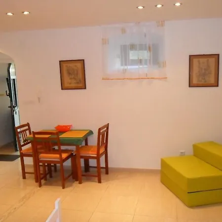 Apartment Dube *