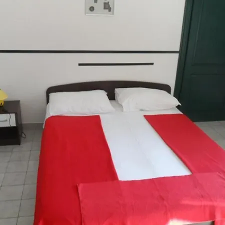 Dube Apartment Split