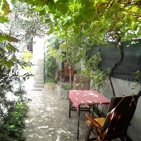 Dube Apartment *
